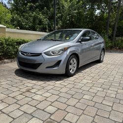 2016 Hyundai Elantra 