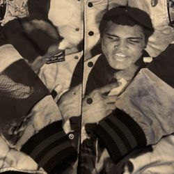 Muhammad Ali Quilted Jacket – Tribute Graphic Coat – Size L