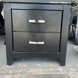 Queen Size Bedroom Set 