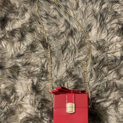Red Clutch Gift Box Chain Crossbody 
