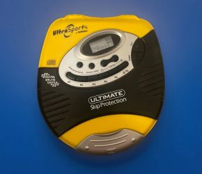 VNTG Ultra Sports By Audiophase  CD Player w/ Digital AM/FM Tuner. WORKS! DM9915