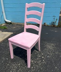 Pink statement chair