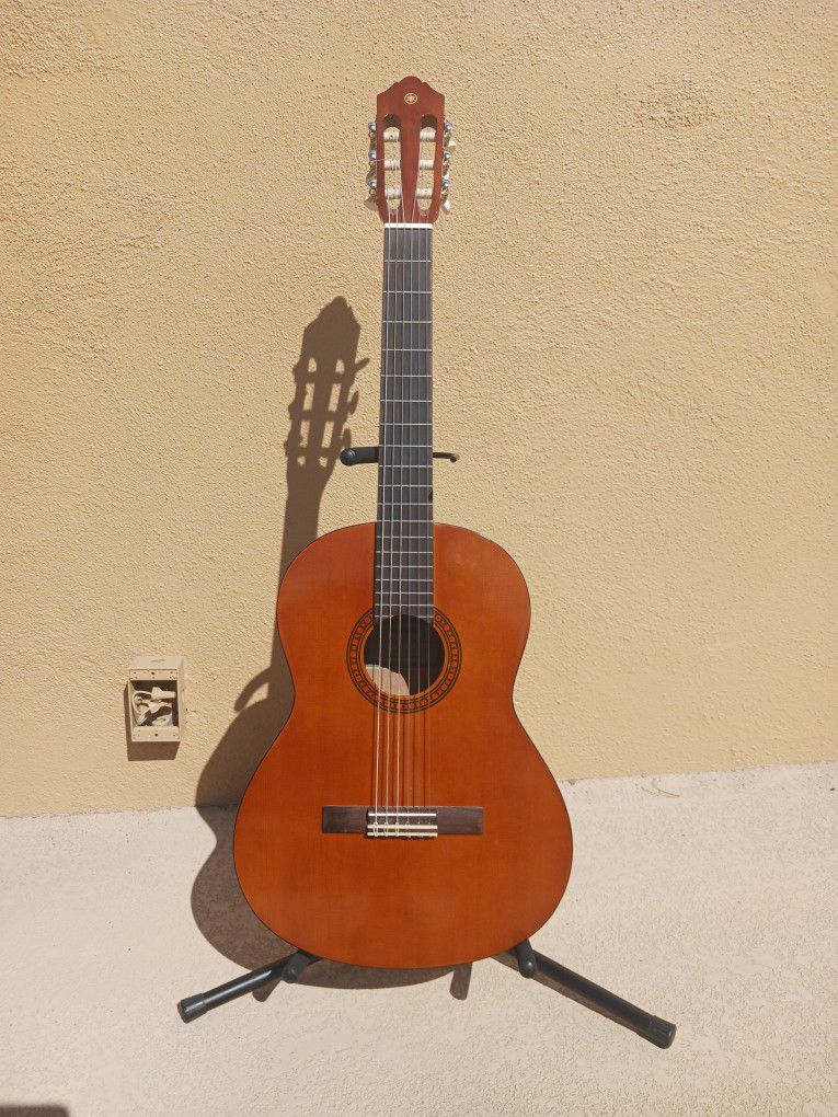 Yamaha Acoustic Guitar, Nylon Strings