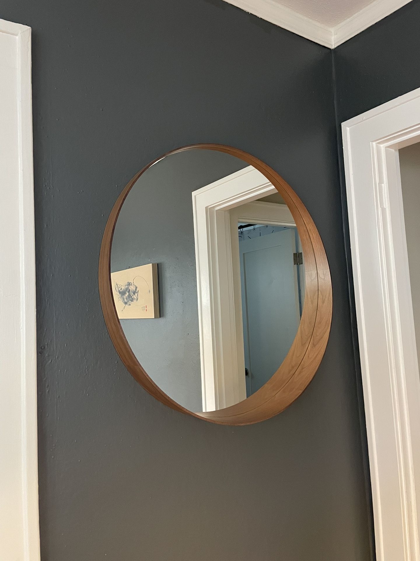 Circle Wall-mounted Mirror 