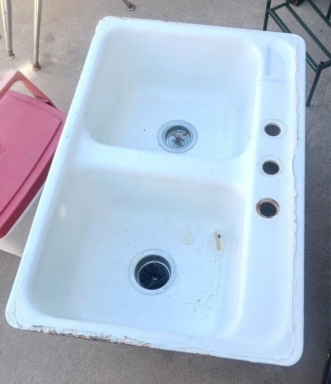 Cast Iron Sink. Crazy Heavy. Great Shape