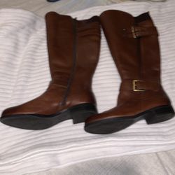 Jessie High Shaft Boots Naturalizer Size 6 (Wide)