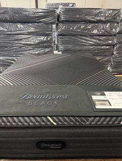 New queen size Beautyrest Mattress