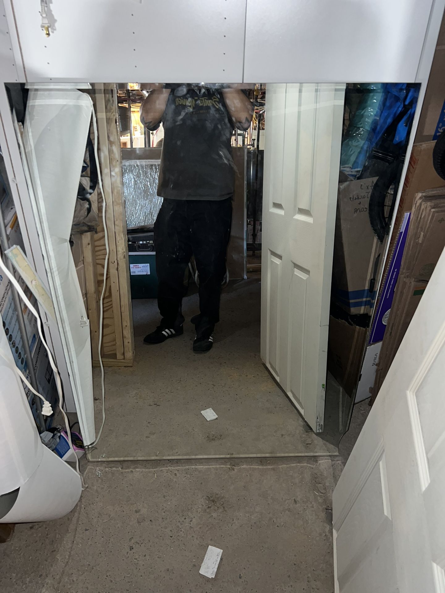 Free Mirror 36x48 W/ Mounting Clips