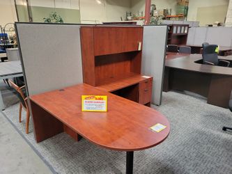 New L-Shape Desk With Hutch