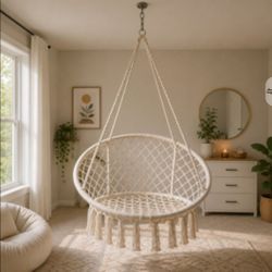 Swing chair with hardware