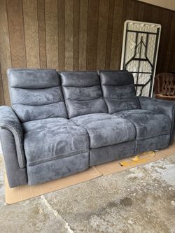 Reclining Sofa with Cup Holders