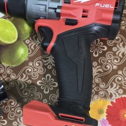 Milwaukee
M18 FUEL 18V Lithium-Ion Brushless Cordless 1/2 in. Hammer Drill/Driver (Tool-Only)