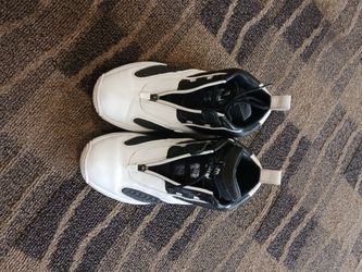 Allen Iverson Size 9.5