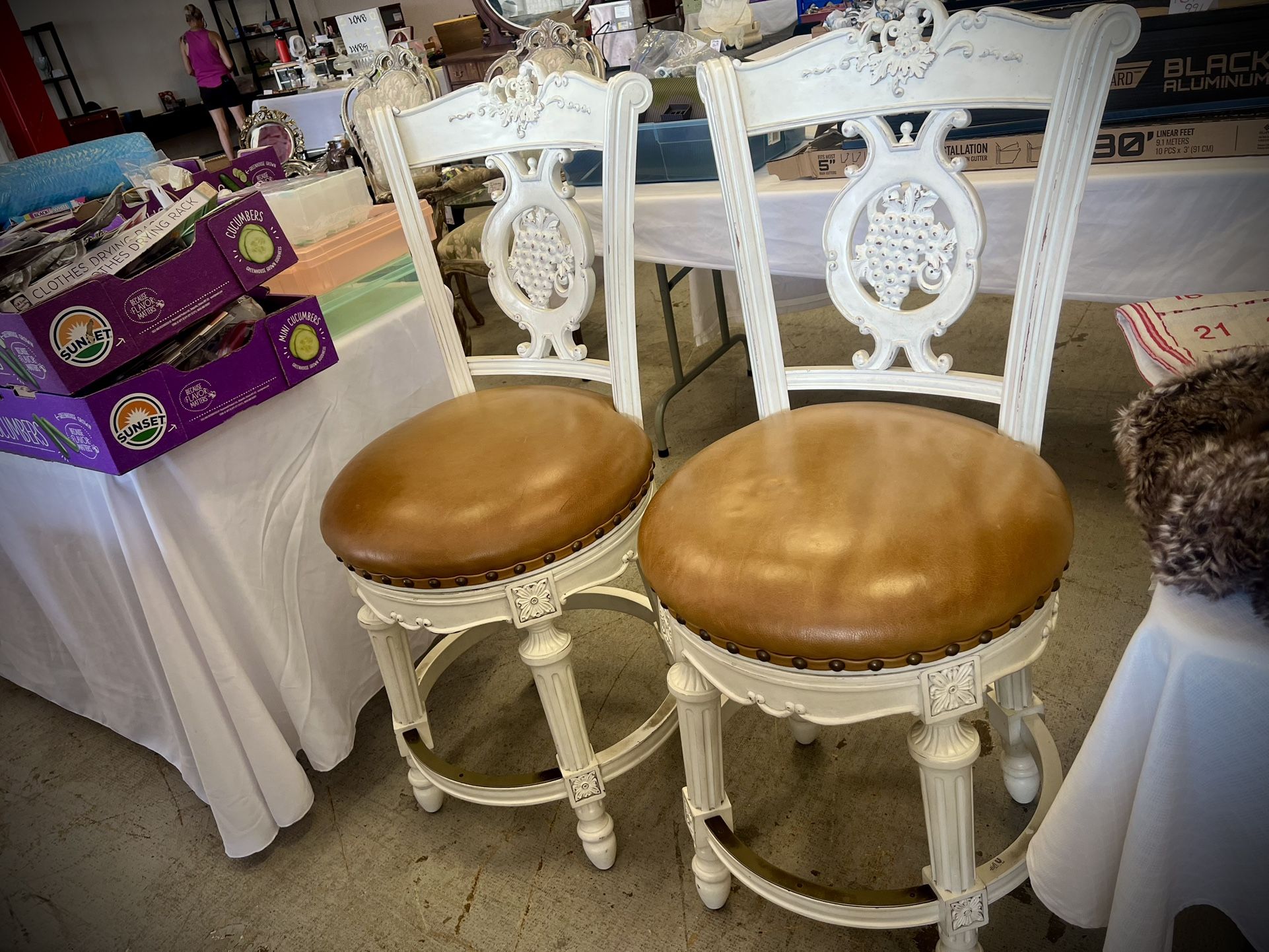 2 Bar Stool / Counter Chairs / Wood Chairs