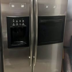 Refrigerator 