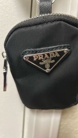 Authentic  PRADA Fanny pac  black. & Silver  pd 800$ make offer pk up Everett Mall way