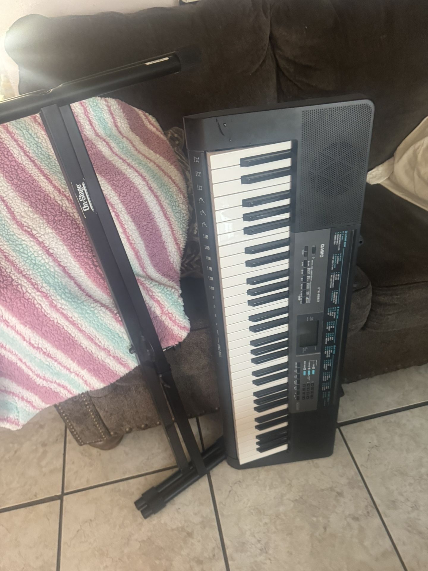 Casio Electric Keyboard