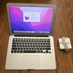 MacBook Air 13” 2017/8GB RAM/256GB SSD/Fully Functional/Excellent Battery/Apple charger 