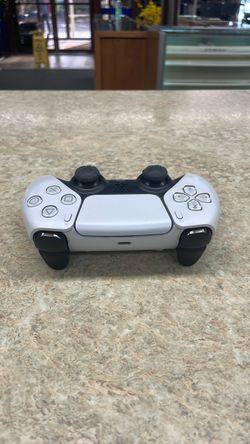 Sony CFI-ZCT 1W PS5 dualsense wireless controller.  70519863