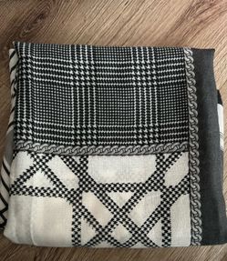 Women scarf