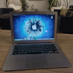 Apple MacBook Air 13 - $180 - Excellent - OSX Sonoma Microsoft Office 365 - Battery & Charger $180