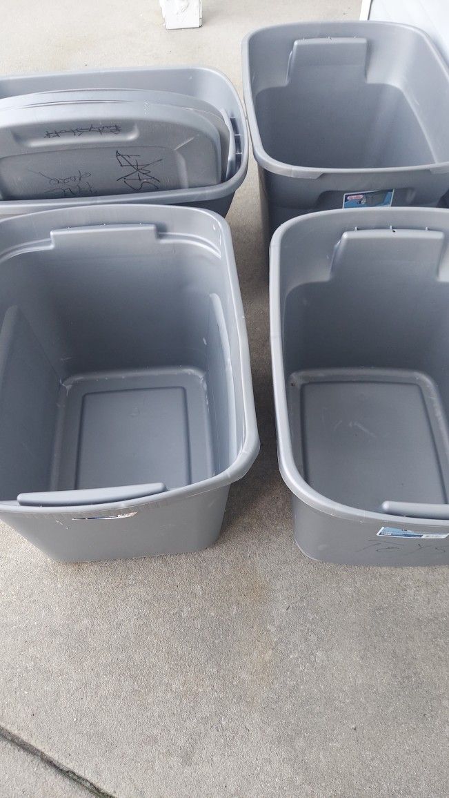Storage Bins 18 Gallon $6 Each ALL WITH LIDS