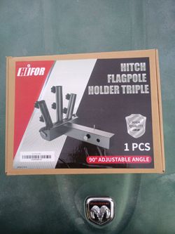 Tow hitch flag pole holder