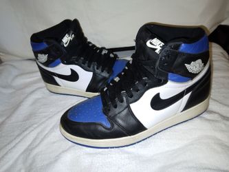 Jordan 1 black and university blue size 9.5 men