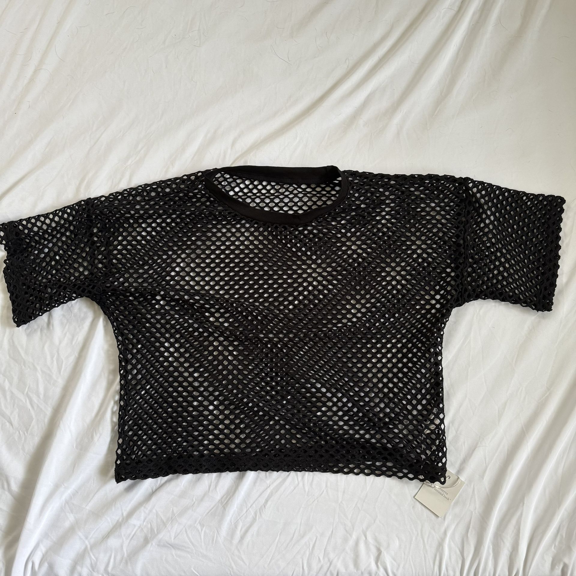 CLOZOZ Women’s Mesh Crop Top