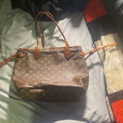 Louis Vuitton Hand Bag/purse