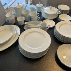 Crown Victoria Lovelace China Set 