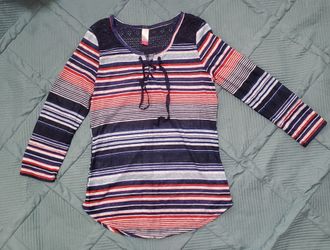 New Women's Top Blouse Shirt Size Medium