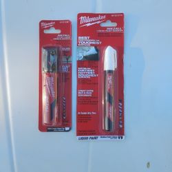 Milwaukee long lasting liquid paint marker and extra large chisel tip black permanent job site marker