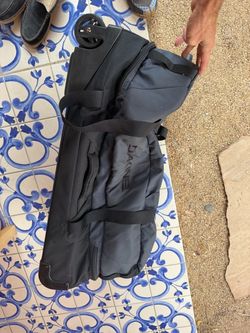 Dakine luggage