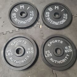 Olympic Weight Set 4x25lbs That's 100lbs All Together  Selling All For $110 Or $60 Each Set..