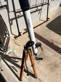Parks Telescope Co. Refractor Telescope with Wooden Tripod