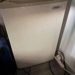 Haier Mini Fridge