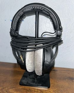 BeyerDynamic DT770 Pro Headphones