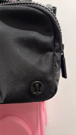 Lululemon fannypack