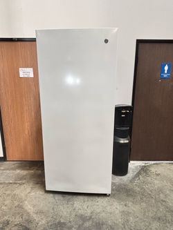 Working Standing Freezers
