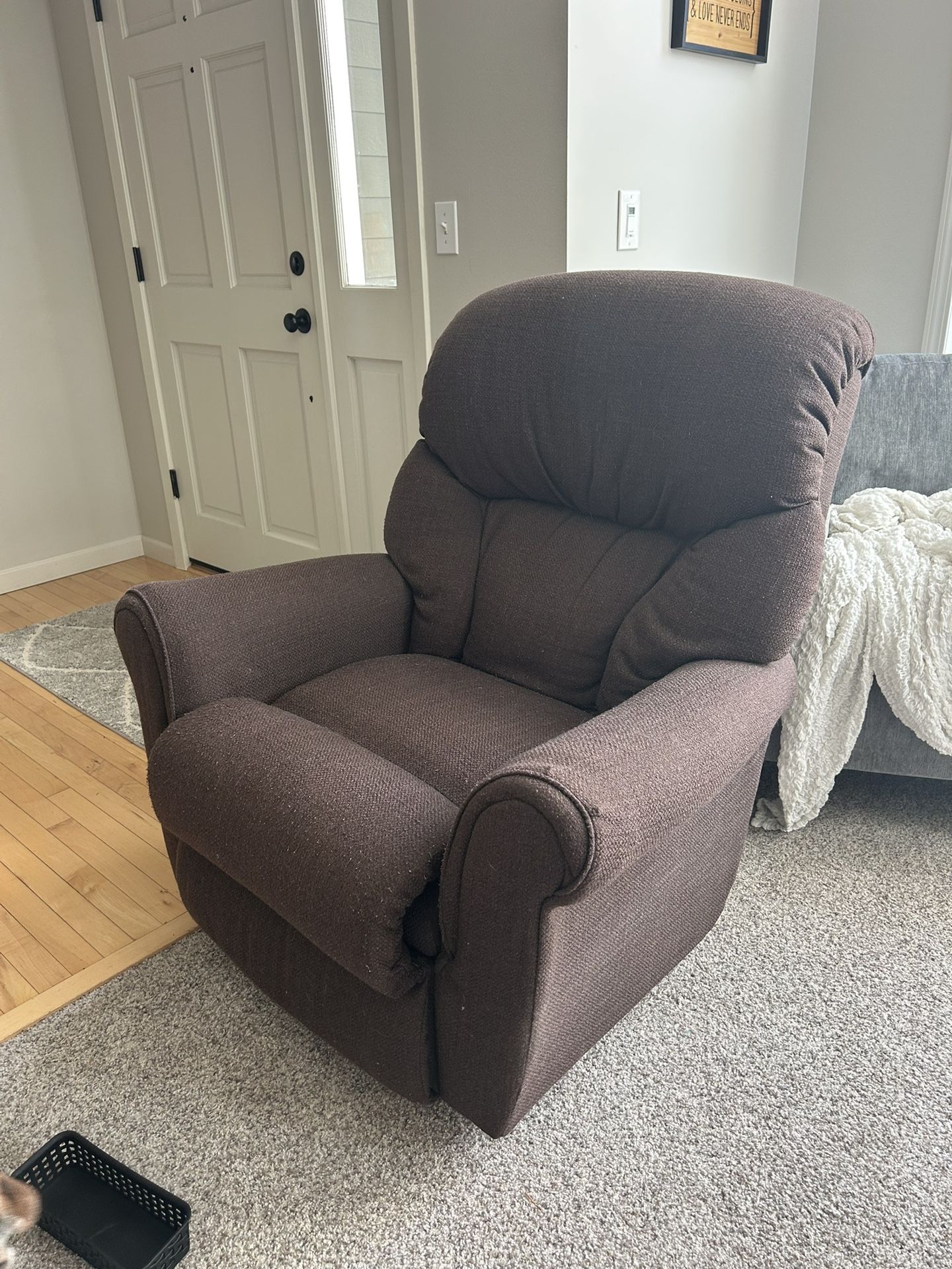Brown La-Z-Boy Recliner 