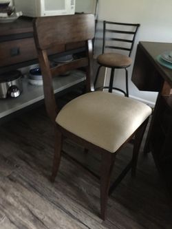 Table and chairs from LazyBoy