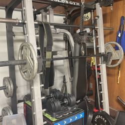 Golds gym trainer/bench