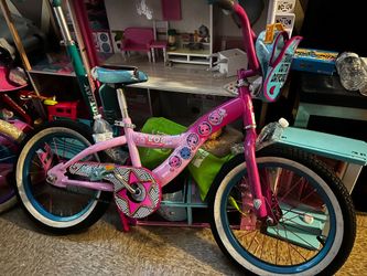 Girls lol bike