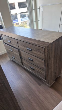 Set of dressers