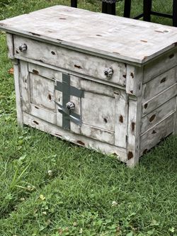 Chippy Distressed Dresser