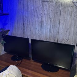 LOW PRICE MOVING- 2 COMPUTER MONITORS HP/SAMSUNG