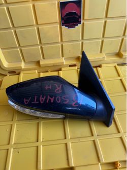 2013 Hyundai Sonata Right/Passenger Side Mirror