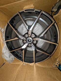 18 x8.5 in Mercedes rims