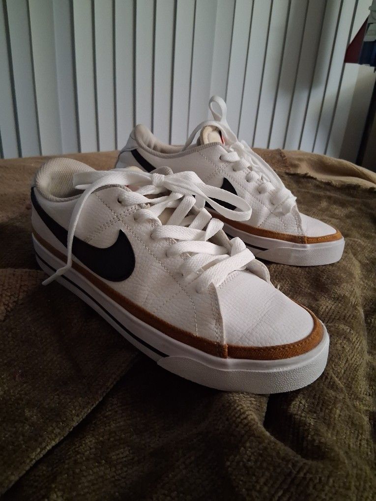 Nike Court Legacy Shoes Sz 7 Us